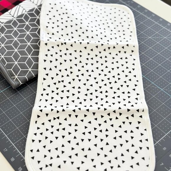 Unisex Baby Burp Cloths by TheAZBaby - NWT - Picture 4 of 8